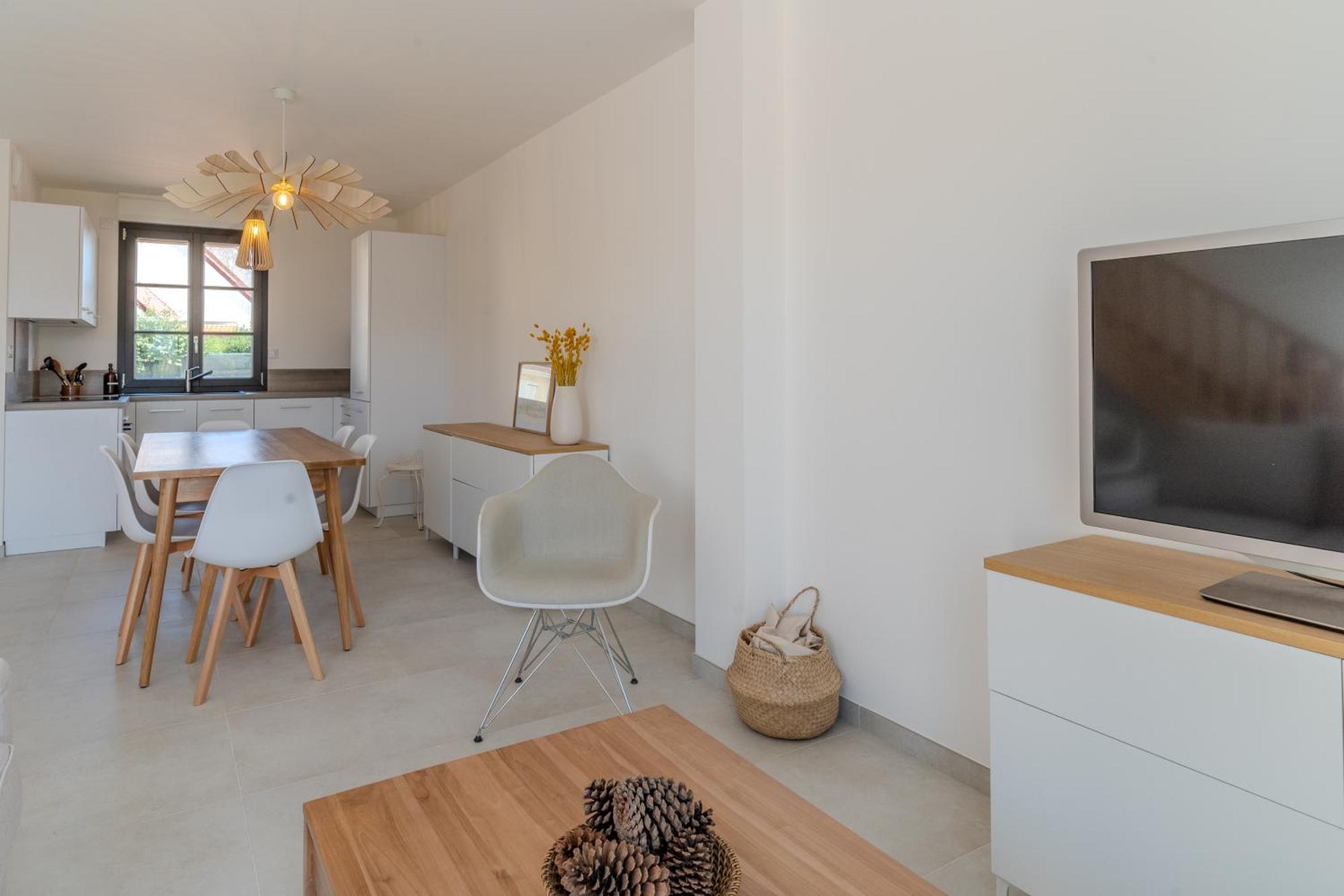 Superbe Maison Neuve Proche Centre-ville Et Pour 4 Personnes *