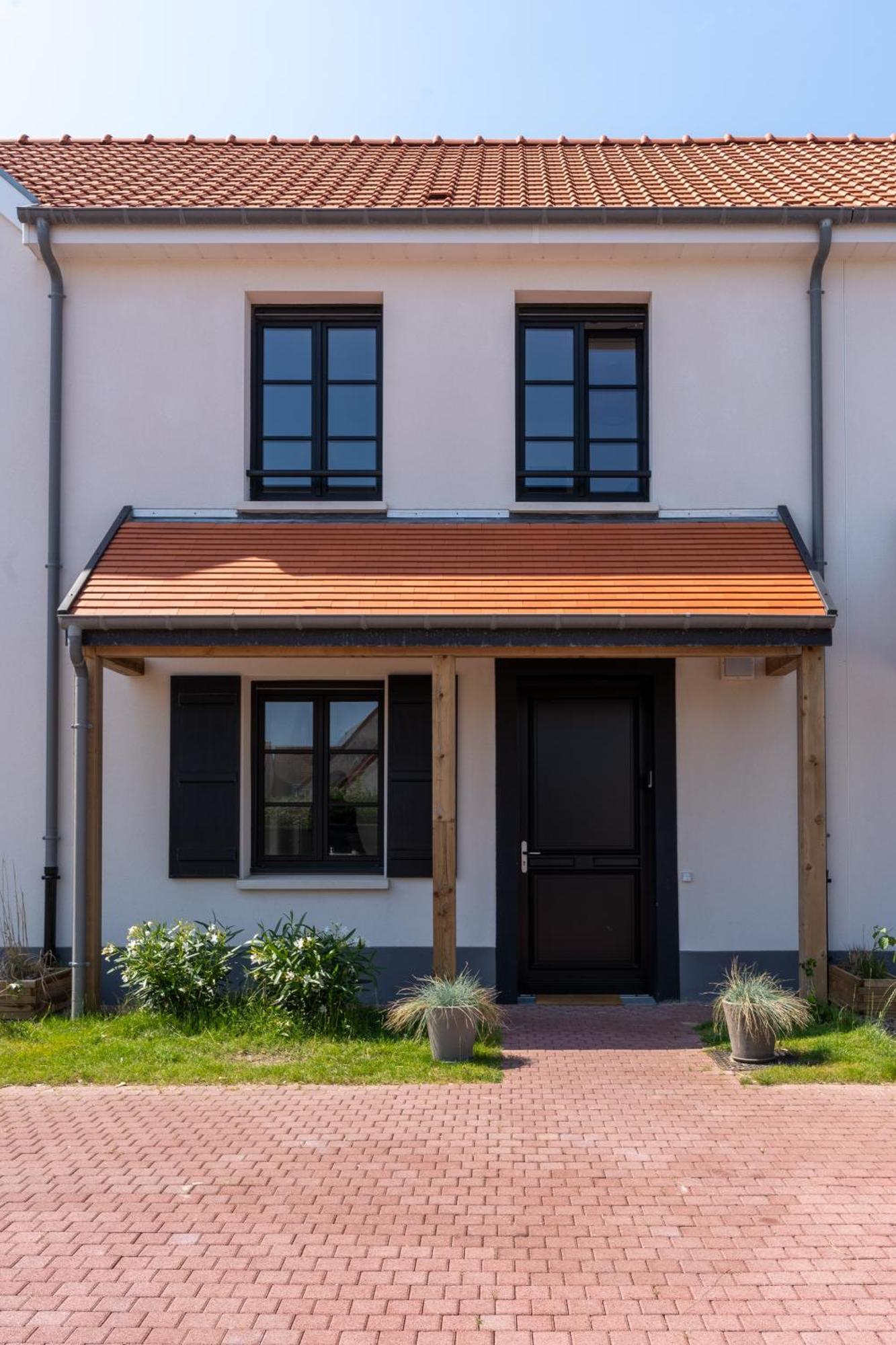 Superbe Maison Neuve Proche Centre-ville Et Pour 4 Personnes Villa *
